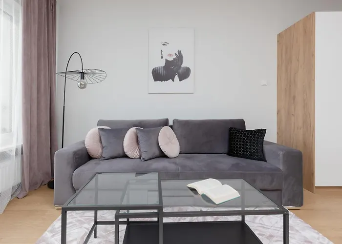 Metro Kondratowicza Warsaw Apartment With Parking By Noclegi Renters