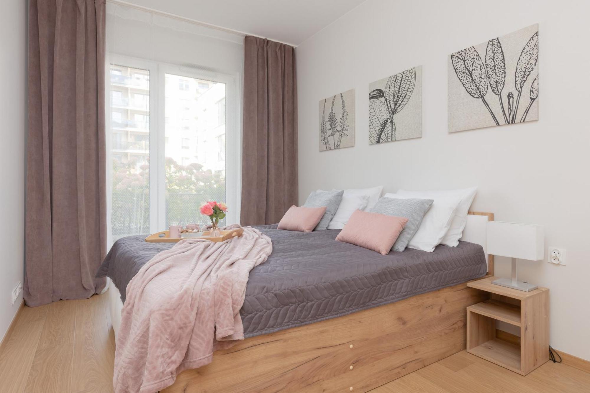 Metro Kondratowicza With Parking By Renters Apartament *